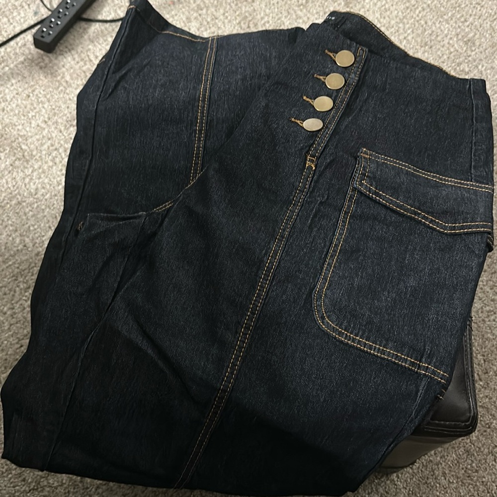 Wide leg 2 side button up with side pockets